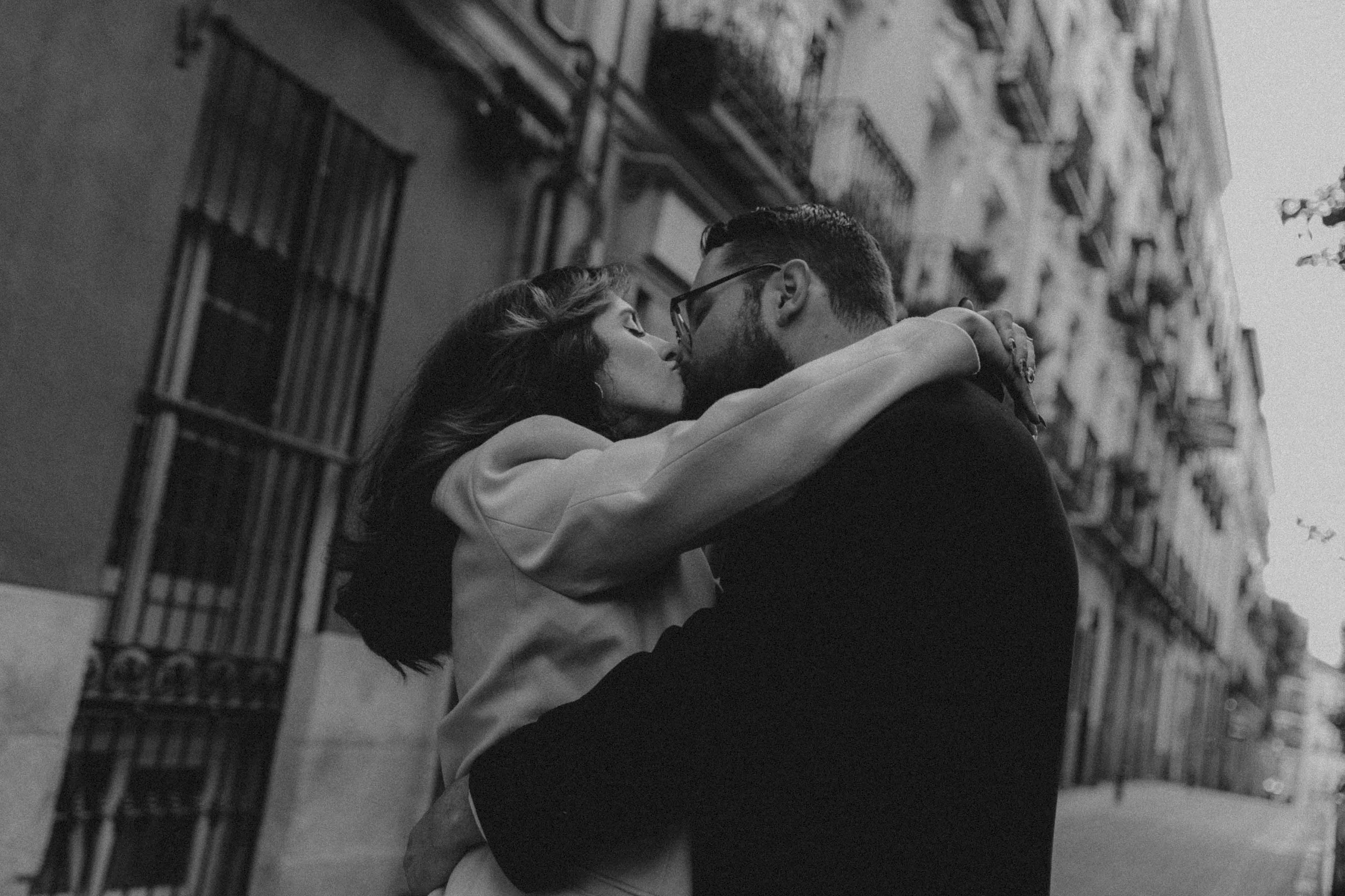 natural and candid engagement photoshoots in madrid with leyre canizares