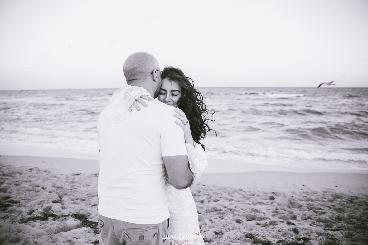 Sesion de pareja en la playa