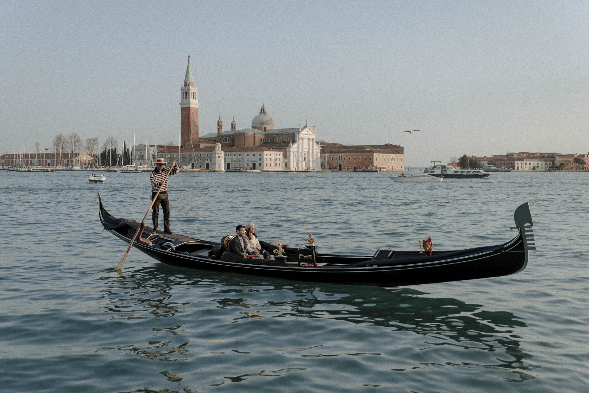venice engagement photoshoot at the gondola at sunset