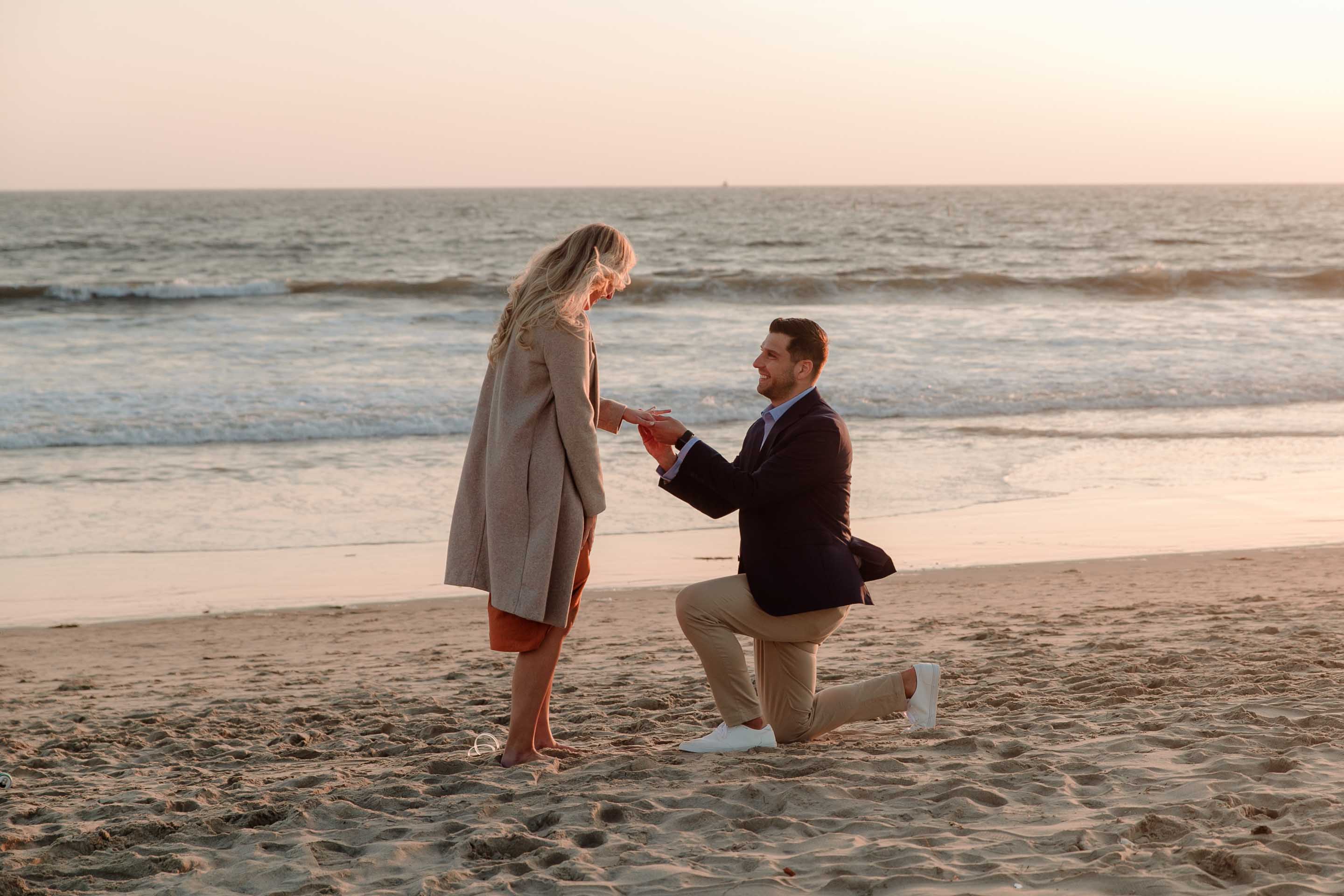 mallorca surprise marriage proposal photography at the beach at sunset