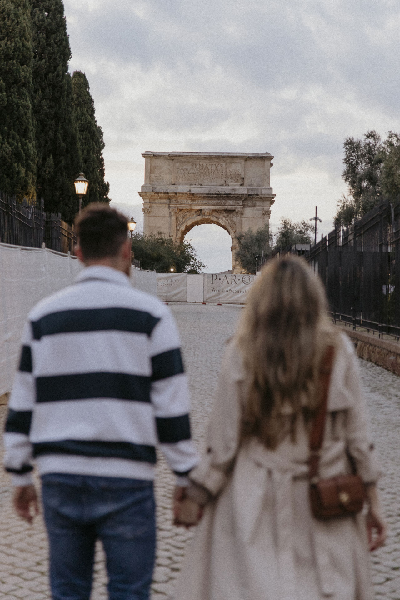 couple photoshoot in rome, italy