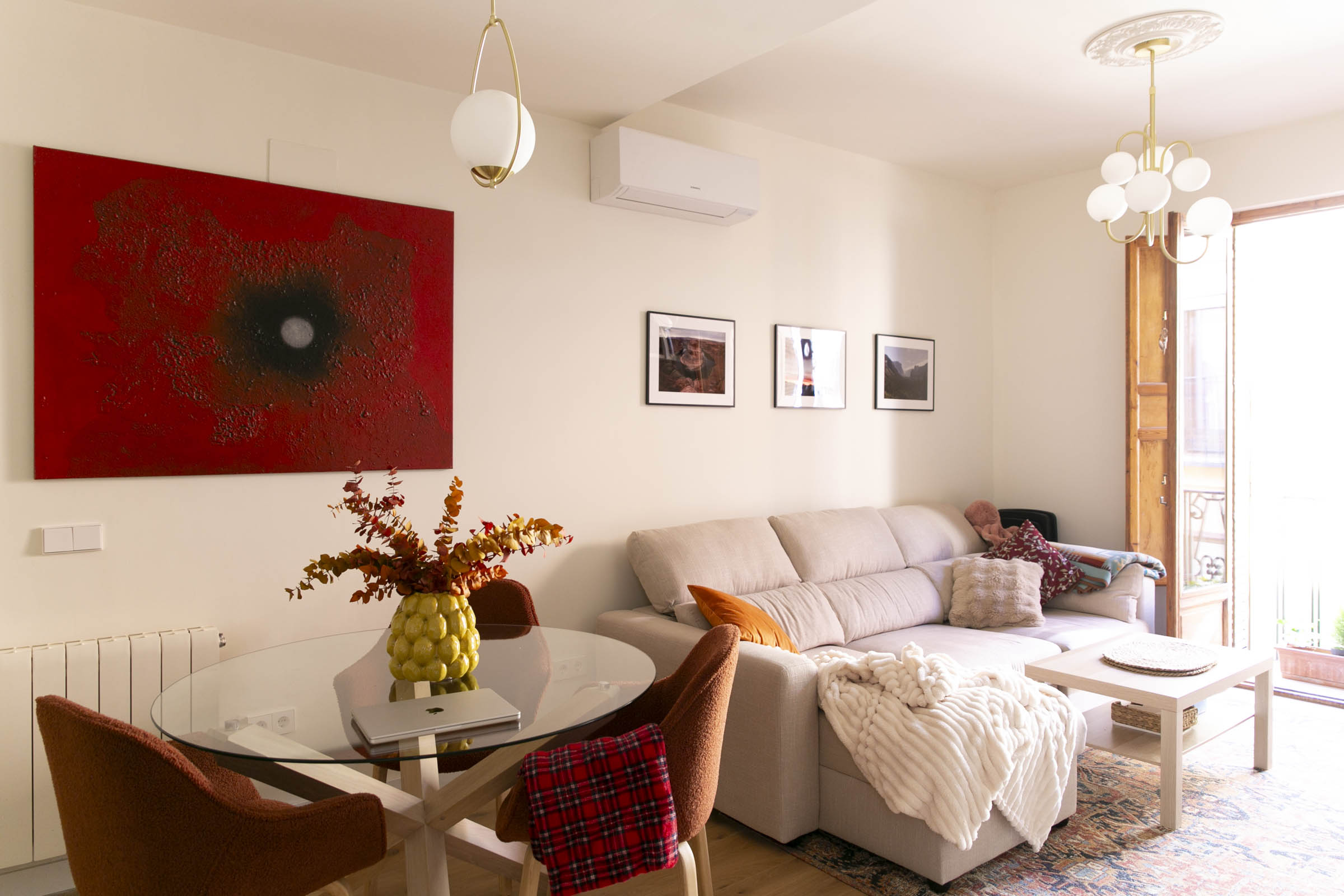 Fully equipped flat in central Madrid, available by the week or month.