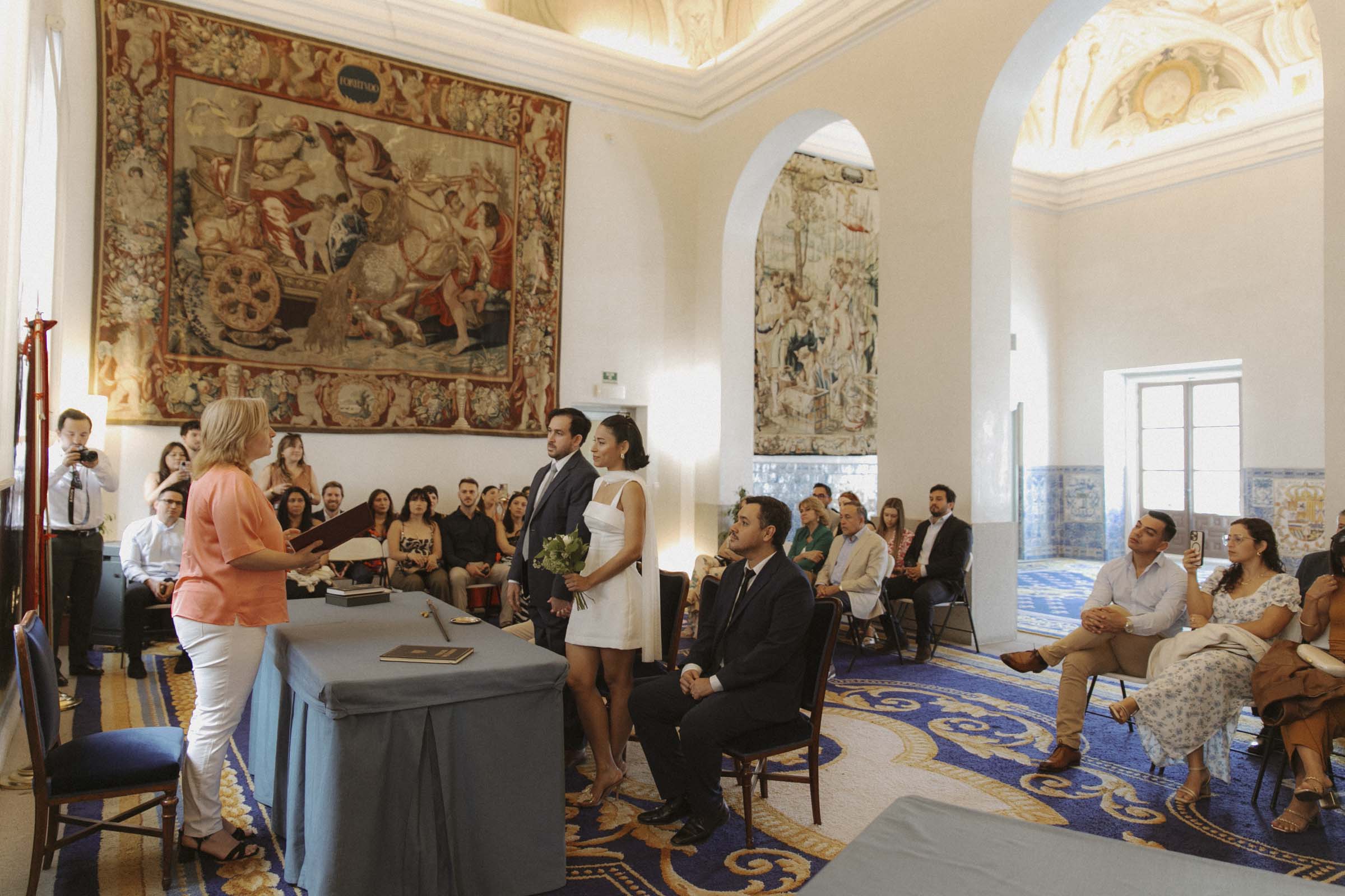 fotografia de boda en la casa de la panaderia en la plaza mayor de madrid